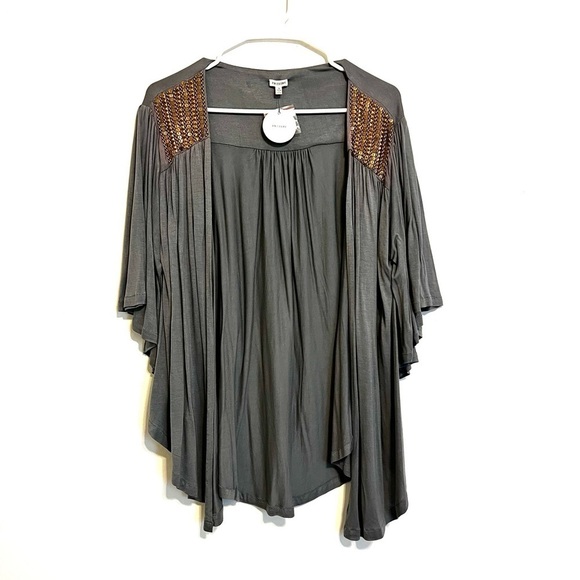 2/$30 En Creme - Gray Kimono w/ Beaded Accent - Picture 4 of 5